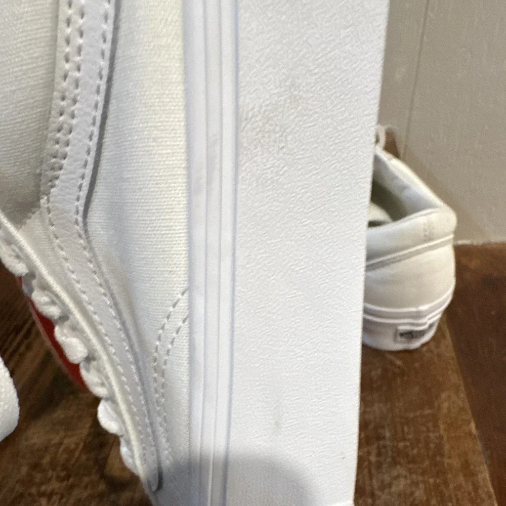 VANS Old Skool White Low Top Lace Up Men's Sz 6.5 Women's Sz 8  Sneaker NWOB